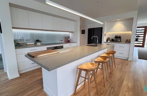 Caves Beach House | The Big Light House at Caves Beach
