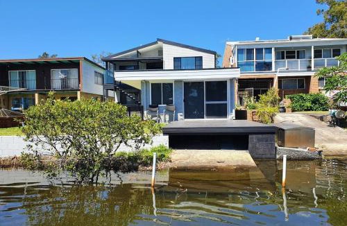 Dora Creek House | The Boat House