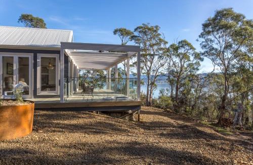 Dover Villa | The BoatHouse
