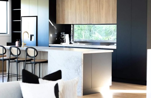 Bright House | The Bright Haus - 4 Bedroom - Discover this modern sanctuary that redefines luxury living.