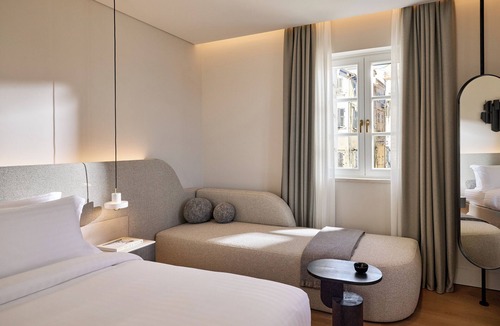 Old Town Hotel | The Calliston