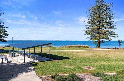 Scarborough House | "The Captain's Cabin" - Scarborough Q 4020