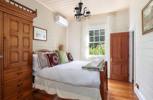 Mount Victoria House | The Coach House