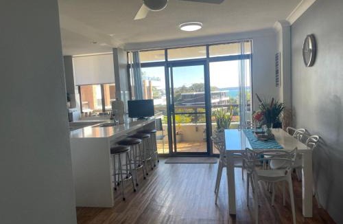 Nelson Bay Apartment | The Commodore, 23,9-11 Donald Street - Delightful unit with gorgeous water views, air con and wi-fi