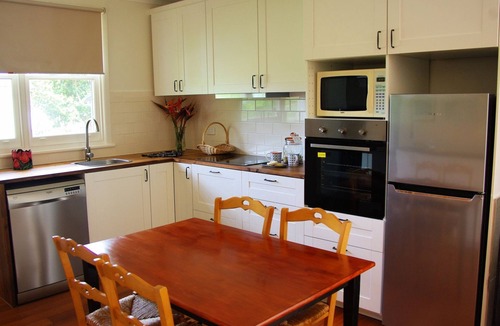 Tyabb Cottage | The Cottage at Highfield Park