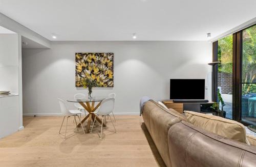 Mosman Apartment | 'the Courtyard Retreat' Designer Abode, Mosman
