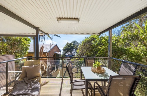 Valla Beach House | The Cowrie House – Coastal Bliss at Beautiful Valla Beach