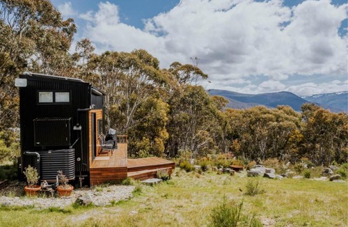 Crackenback Apartment | The Crest - A Tiny House with a Big View