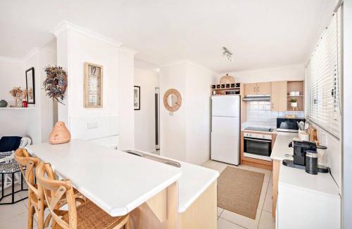 Shoal Bay Apartment | The Crest