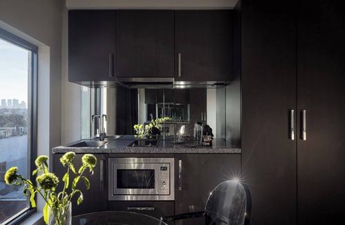 Prahran Hotel | The Cullen Melbourne - Art Series