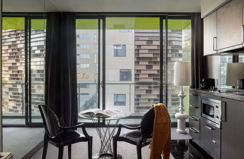 Prahran Hotel | The Cullen Melbourne - Art Series