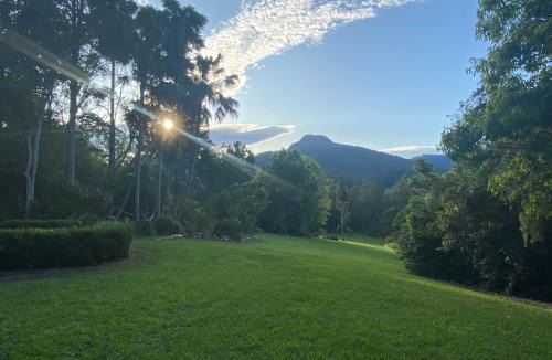 Gleniffer Bed & Breakfast | The Disco Studio