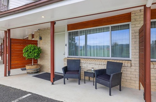 Westdale Hotel | The Duck Inn Apartments