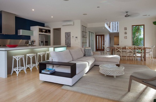 Mount Coolum House | The Dunes - beach and bushland
