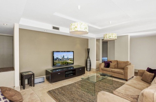 Avoca Beach Apartment | The Edge - 3 Min Flat Walk to Beach & Cafes