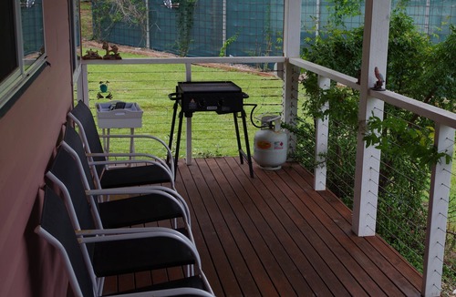 Emerald Beach House | The Emerald Cottage retreat - close to beaches