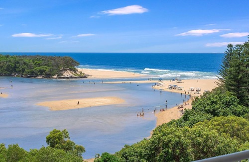 Currimundi Apartment | THE ENTRANCE UNIT 13 - Relax on a sunlit balcony overlooking Currimundi Lake and the ocean