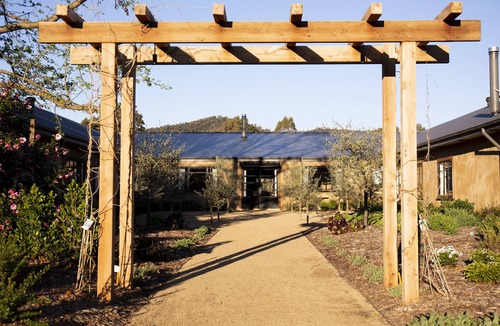Dixons Creek House | The Farmstead - Family Accommodation