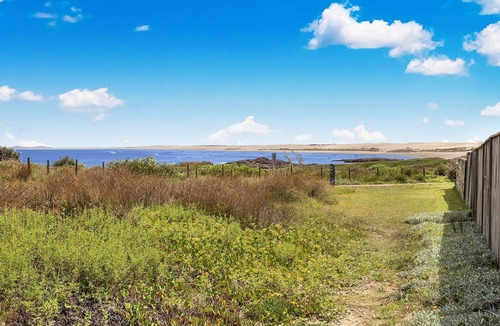 Anna Bay House | The First Wave 45A Ocean Avenue, Anna Bay - Stunning views & a short stroll from Birubi Beach
