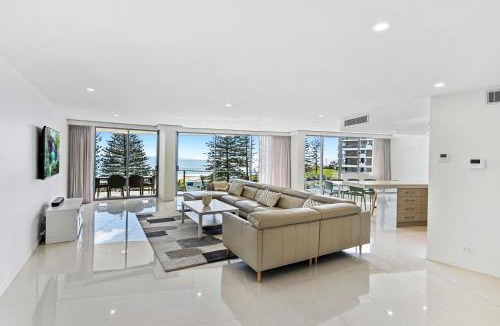 Coolangatta Apartment | The Garland at Rainbow Bay