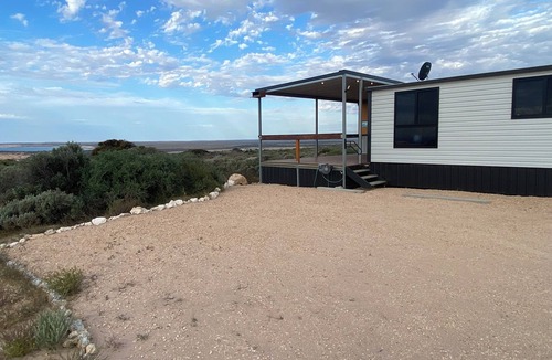 Ripon Cottage | The Granites on Westall. 250 acres of secluded bush land with coastal views.