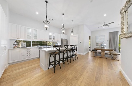 Pokolbin House | The Grey House - Heart of the Hunter