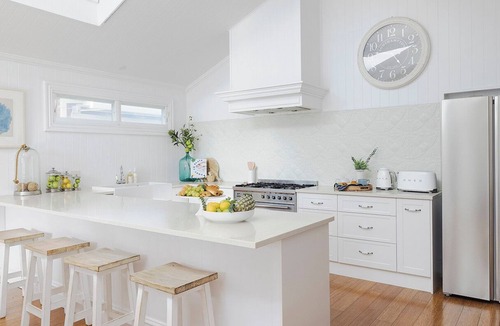 Nelson Bay House | The Hamptons Beach House near Dutchie's walk to Nelson Bay