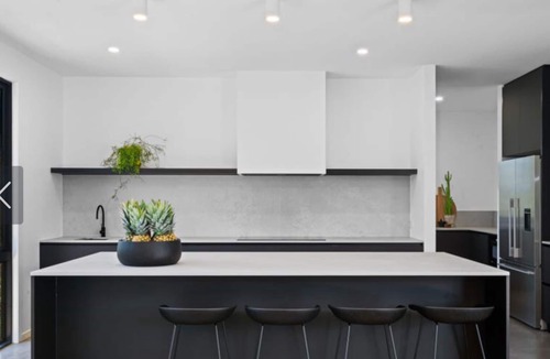 Peregian Beach House | The Hub House - New modern house close to beach & shops