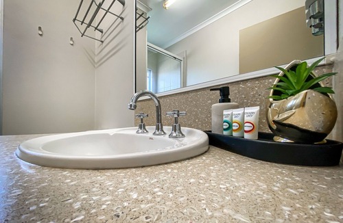 Dolphin Heads Apartment | 💎The Indulgence @ Dolphin Heads💎