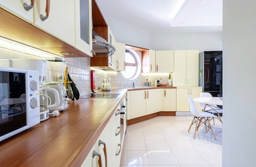 Kos Town Villa | The Infinities - Premium Villa Alexandros