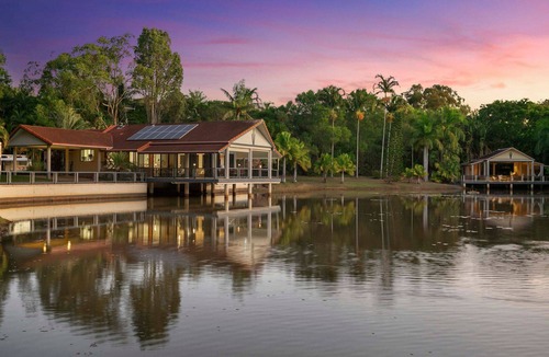 Dundowran Beach House | The Lake House Private Retreat