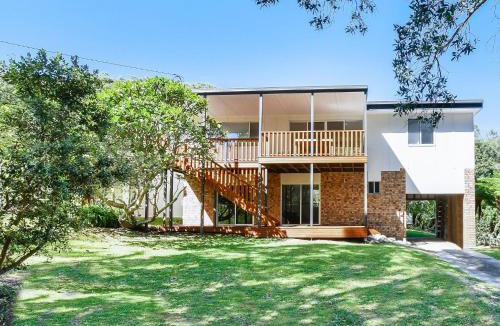 Seal Rocks House | The Lazy Seal