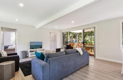 Seal Rocks House | The Lazy Seal