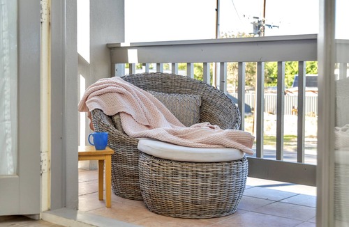 Port Willunga House | The Lighthouse ~ Port Willunga - Cosy Coastal Townhouse in Port Willunga