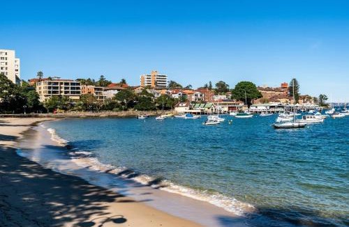 Manly Apartment | The Little Palm - Prime Locale between Beach and Wharf