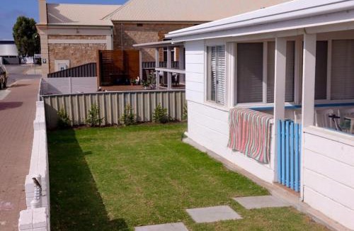 Port Vincent House | The Little White House