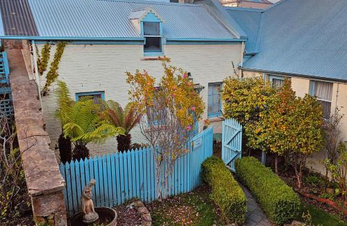 North Hobart Bed & Breakfast | The Lodge on Elizabeth