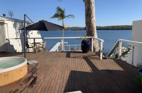 Kilaben Bay Cottage | The Loft,Lake Macquarie. 1hr from Sydney 40mins Newcastle 40mins Hunter Valley