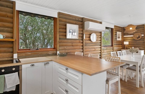 Second Valley House | The Log Cabin - 2 Scenic View Drive, Second Valley