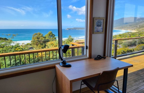 Eaglehawk Neck House | The Lookout at Pirate's Bay. 3BR, 2BA, ocean views, pool table, arcade machine