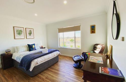 Corrigin House | The Mains Guest House 2 Bedroom Farm Stay