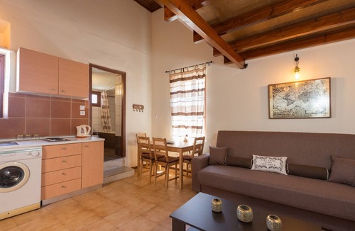 Rhodes Old Town House | The Neighborhood- Maisonette 6