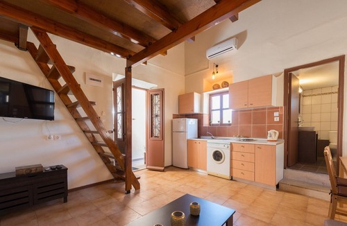 Rhodes Old Town House | The Neighborhood- Maisonette 6