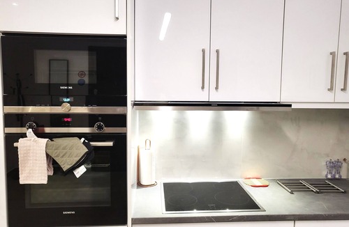 Kinosargous Apartment | THE NEW DIAMONT OF ATHENS ONLY 200M TO METRO STATION