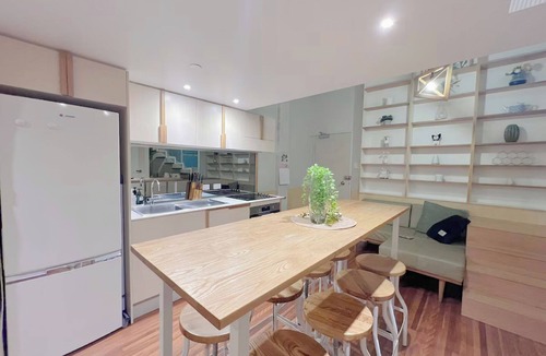 Brisbane Central Business District Apartment | The New Yorker Loft | Brisbane CBD | Sleeps 5