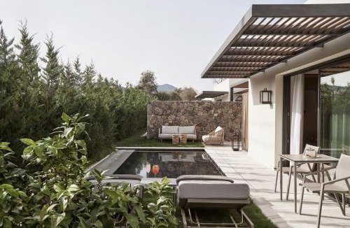 Messonghi Hotel | The Olivar Suites