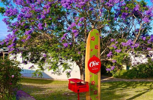 Batehaven House | The One - only a block from the beach