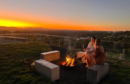 Yaroomba House | The Opal at Coolum - Mountain and Ocean Views