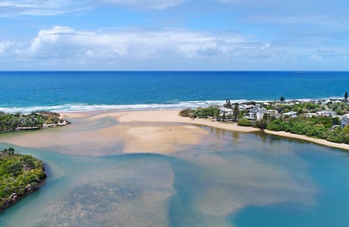 Currimundi Apartment | THE OUTLOOK UNIT 12 - a quiet, highly sought after area, right on Currimundi Lake
