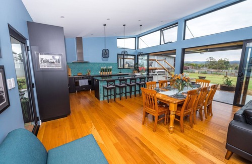 Kanimbla House | The Overflow; a unique blend of modern luxury and rural history
